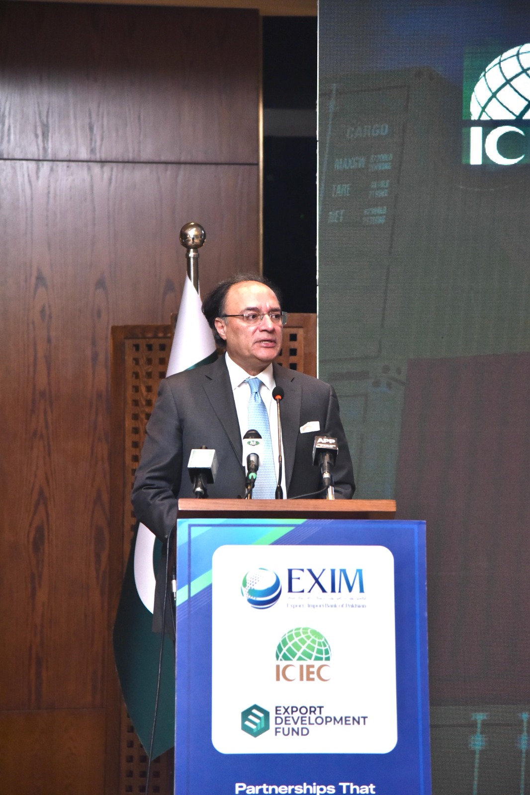 EDF and Pak-EXIM Rs.3 billion SME Risk Pool agreement ceremony - photo 2